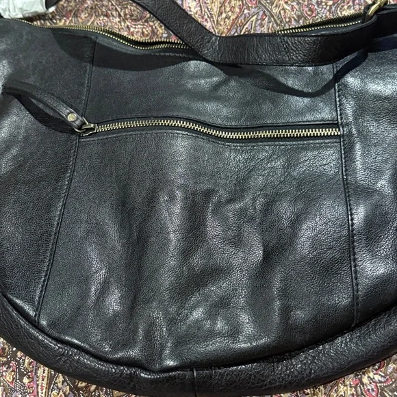 Free people Black Studded Leather Shoulder Bag NWT’s - Picture 7 of 12